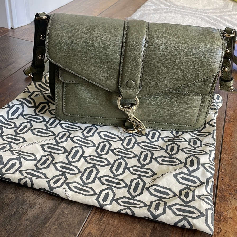 Excellent condition, Olive green leather Rebecca Minkoff Hudson Bag